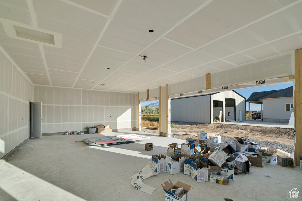 Miscellaneous room featuring concrete floors