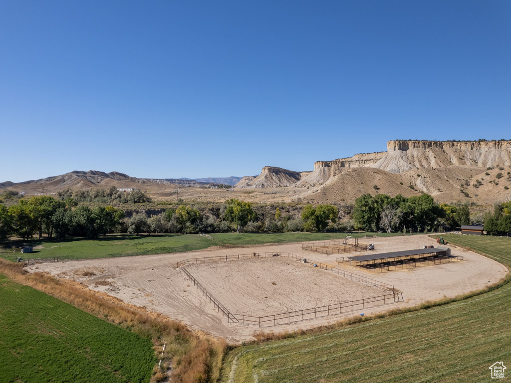 View of mountain feature