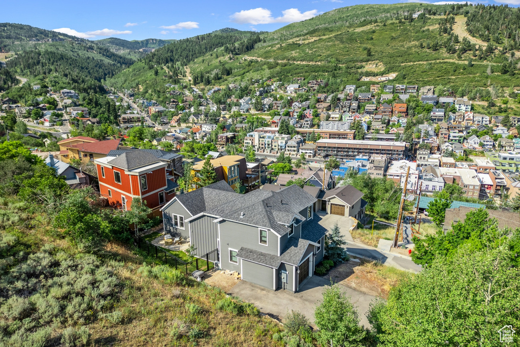 Drone / aerial view featuring a mountain view