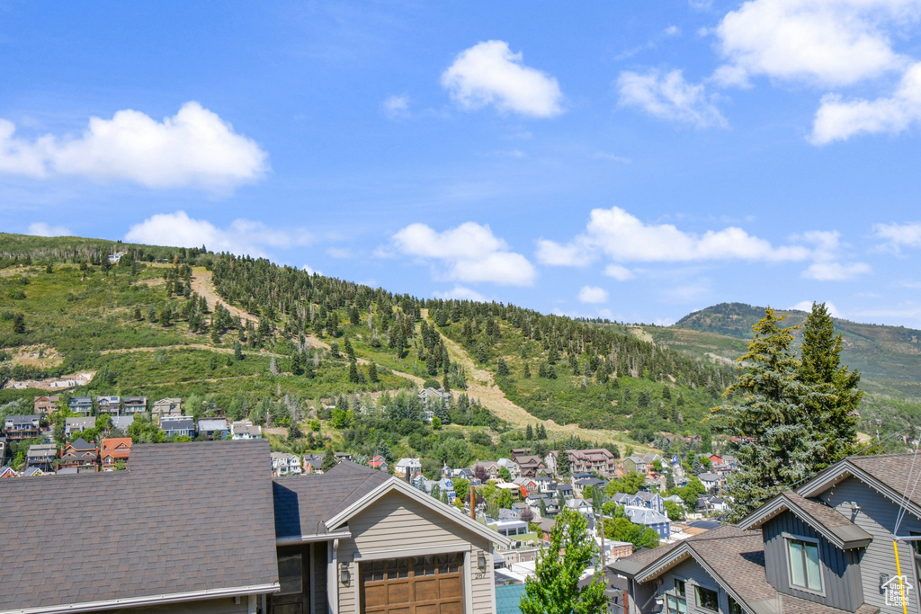 View of mountain feature