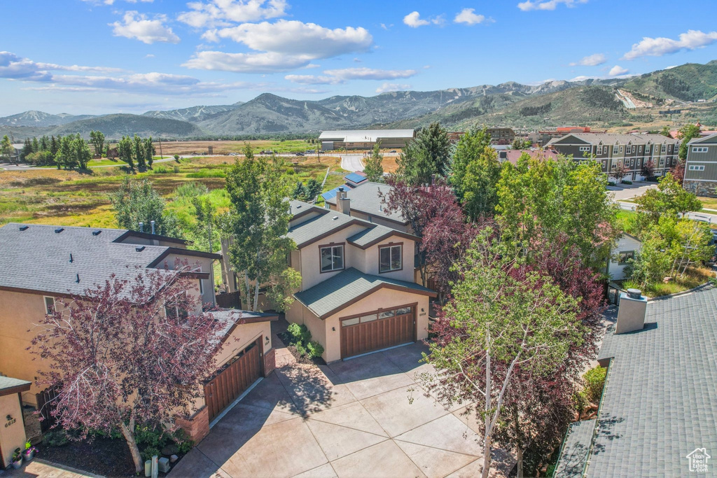 Bird's eye view with a mountain view