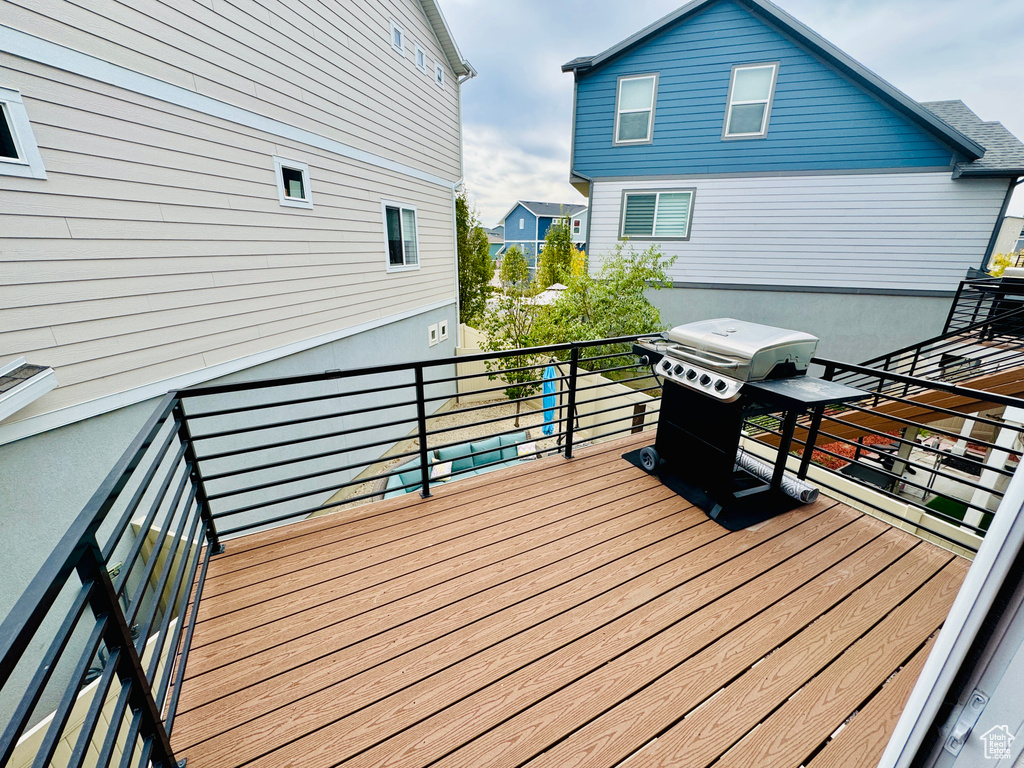 Deck featuring a grill