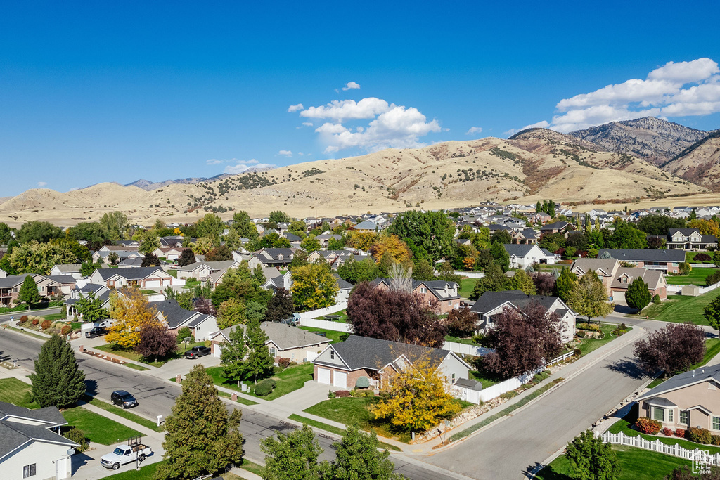 Drone / aerial view featuring a mountain view