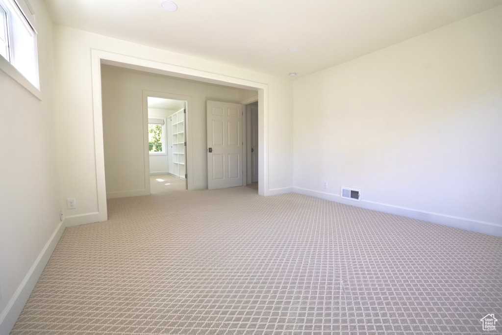 Empty room with carpet