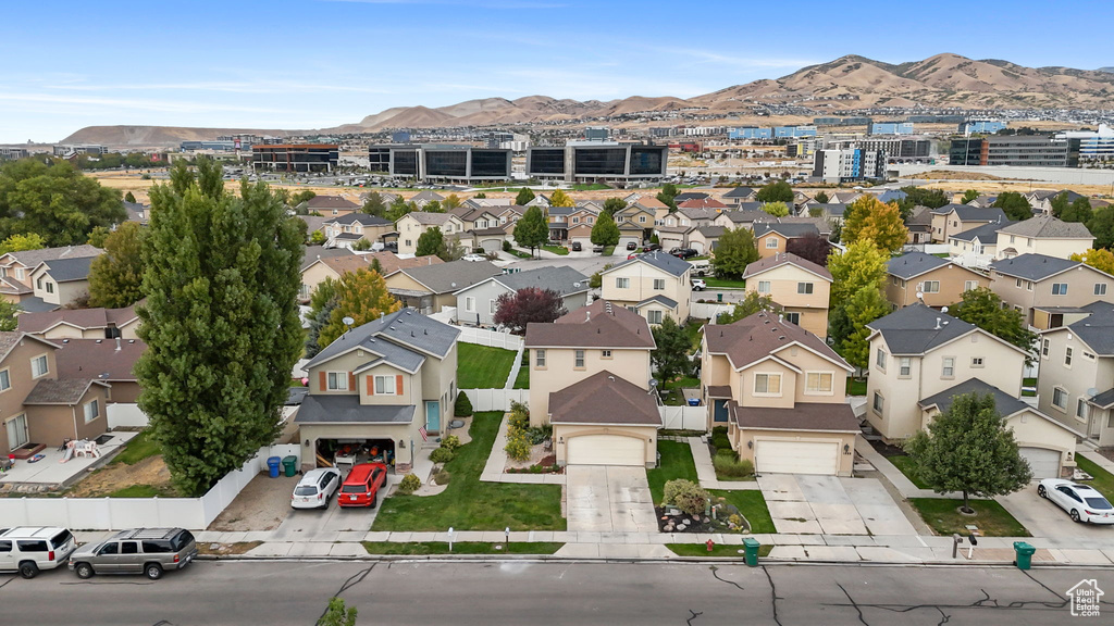 1898 W POINTE MEADOW LOOP Lehi, UT 84043