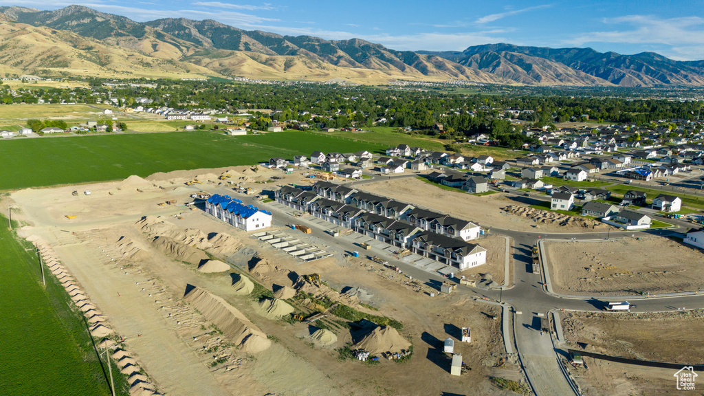 Drone / aerial view featuring a mountain view