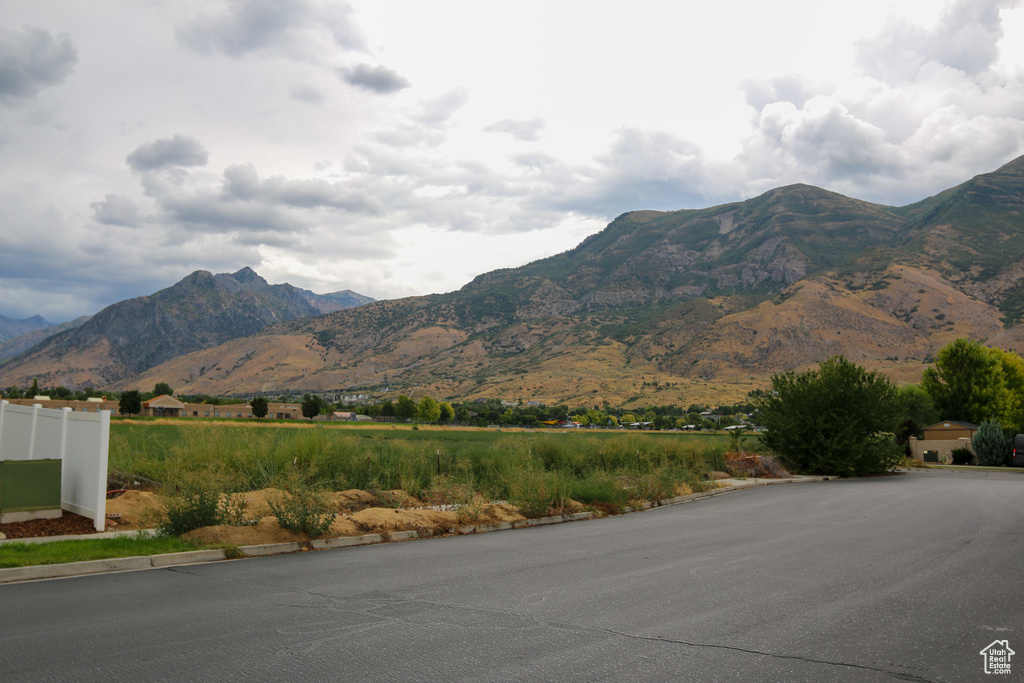 View of mountain feature