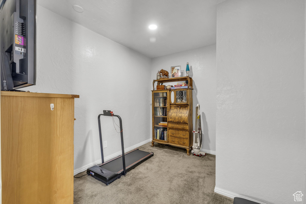 Workout room with carpet