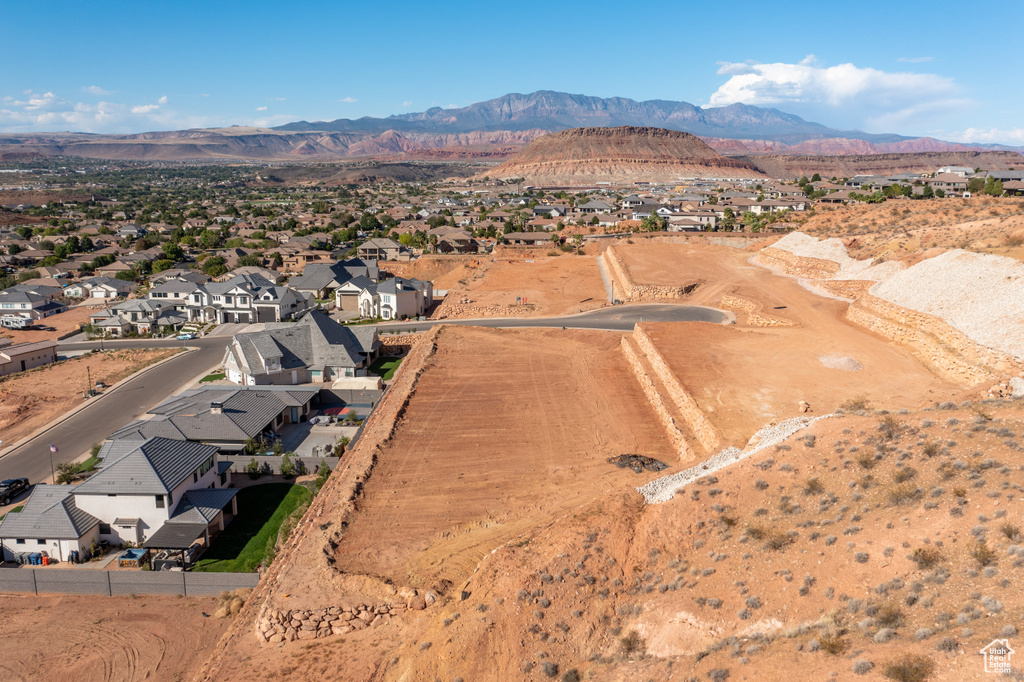 Drone / aerial view featuring a mountain view