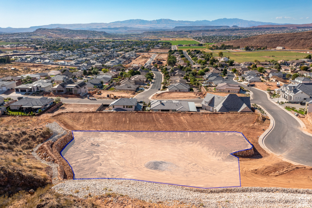 Drone / aerial view featuring a mountain view