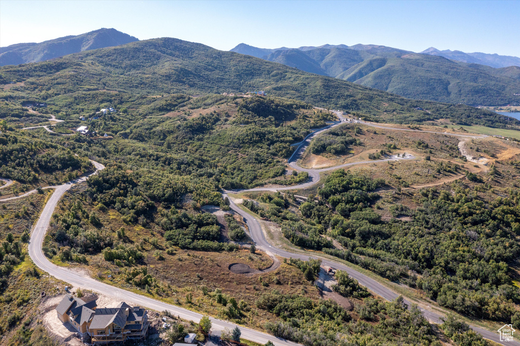 Drone / aerial view featuring a mountain view