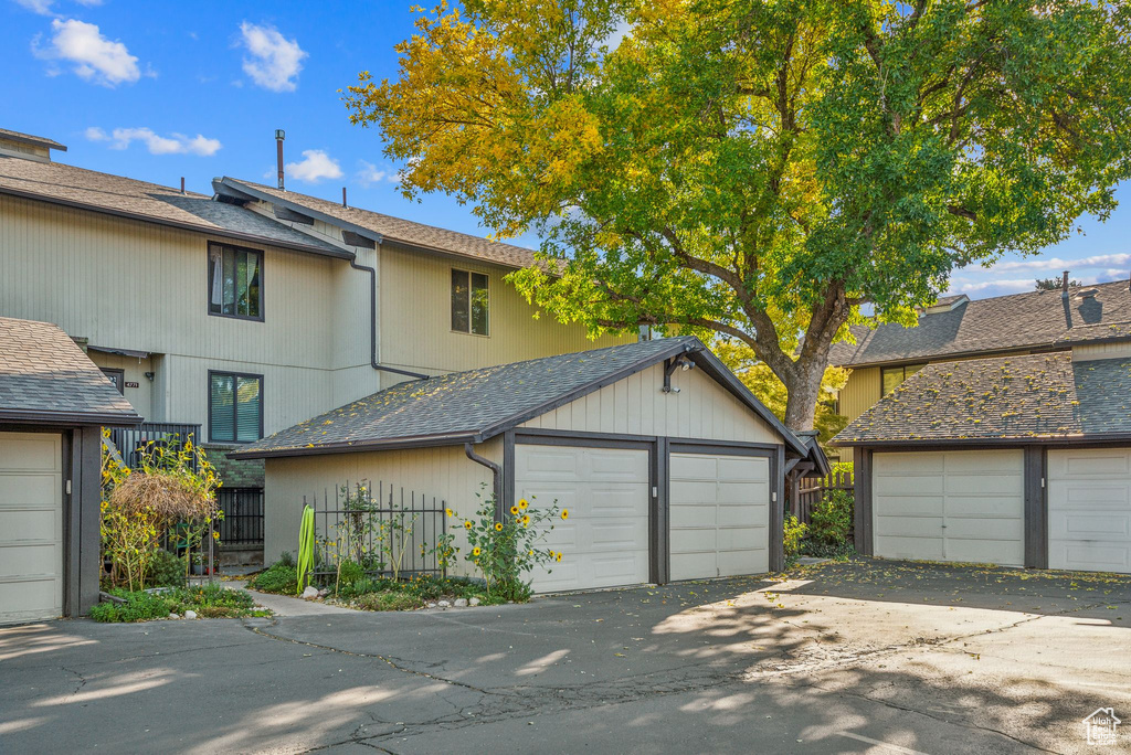 View of front of home featuring a garage