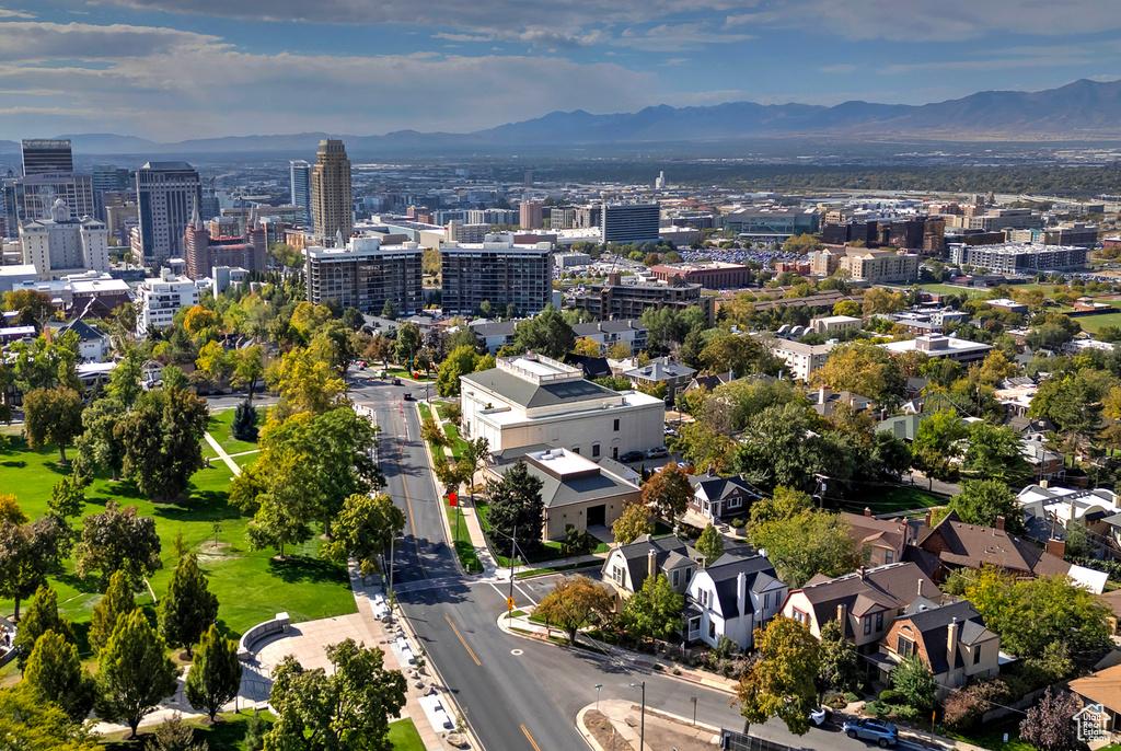 Bird's eye view featuring a mountain view