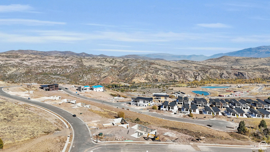 Bird's eye view with a mountain view