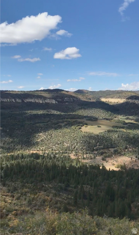 View of mountain feature