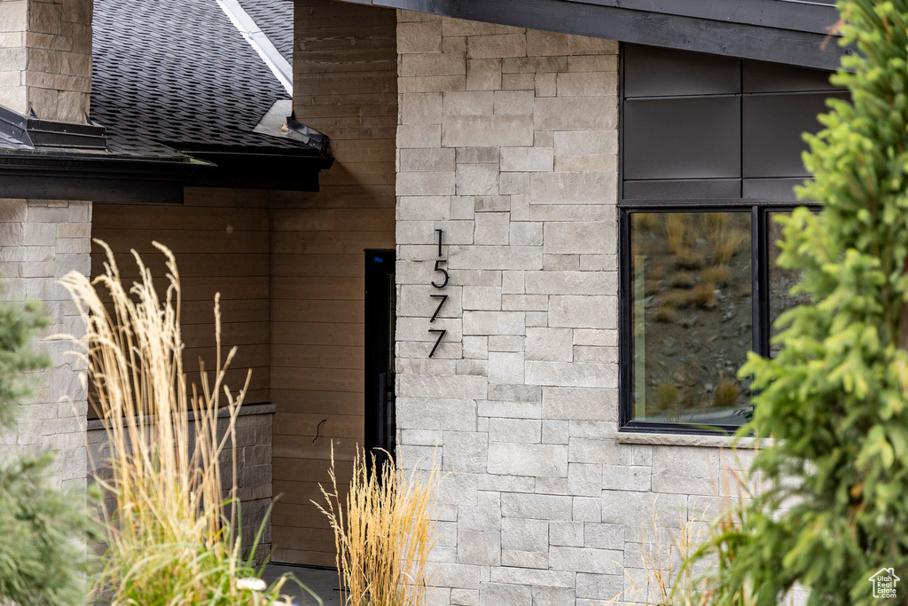 Photo 85 for MLS #2029955 at 1577 W Skyridge Dr