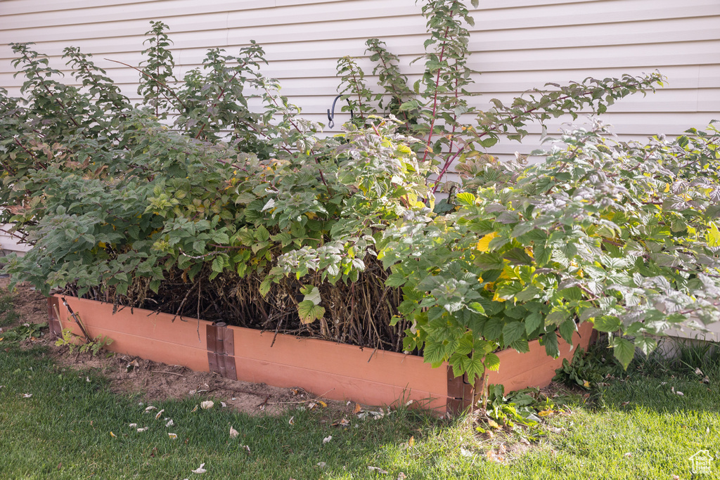 1610 S 1220 W Vernal UT 84078 435,000