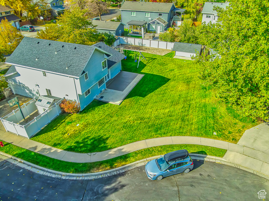 Birds eye view of property