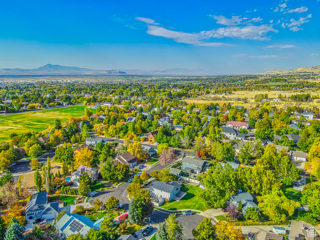 Bird's eye view with a mountain view