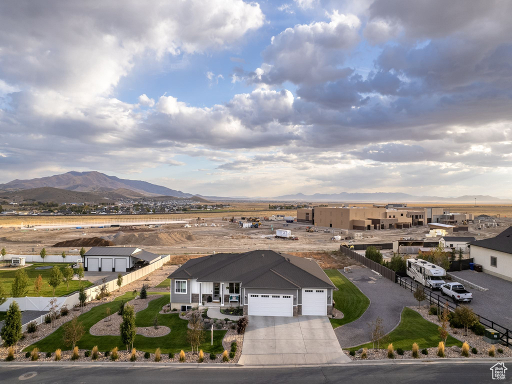 Bird's eye view featuring a mountain view