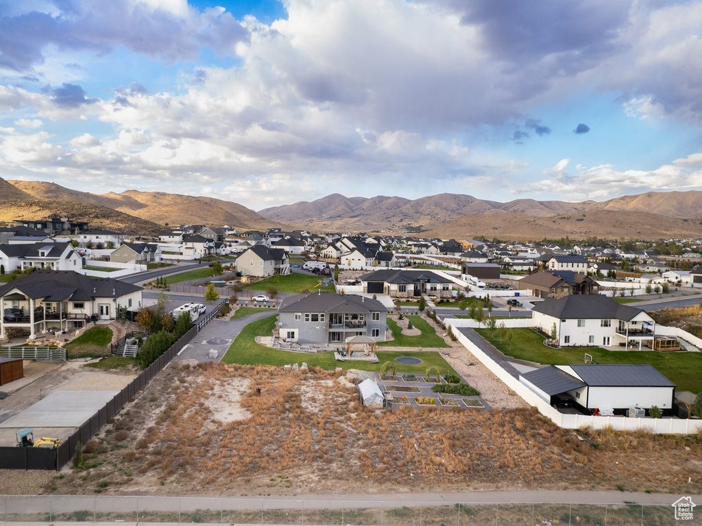 Bird's eye view with a mountain view