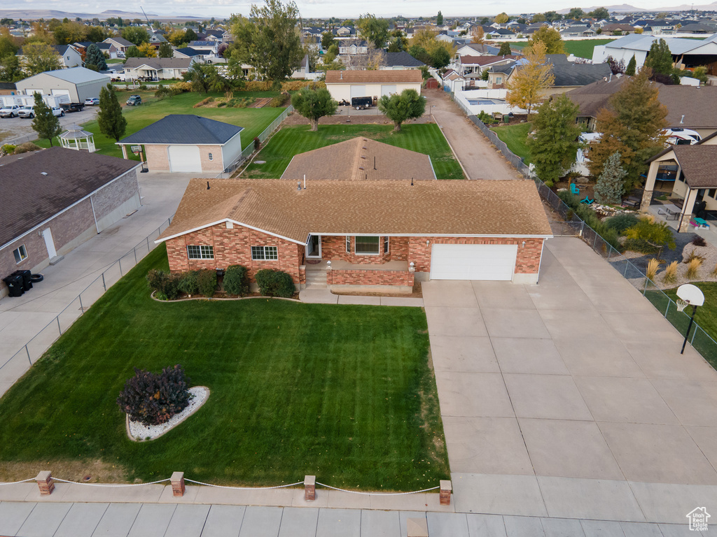 Birds eye view of property