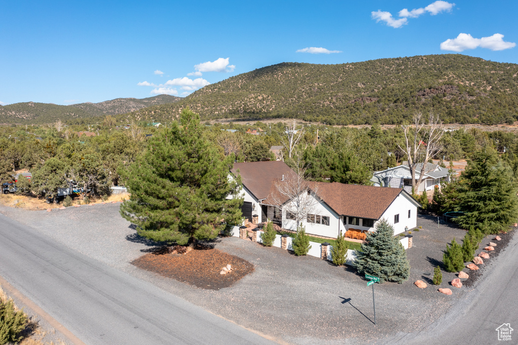 Bird's eye view with a mountain view