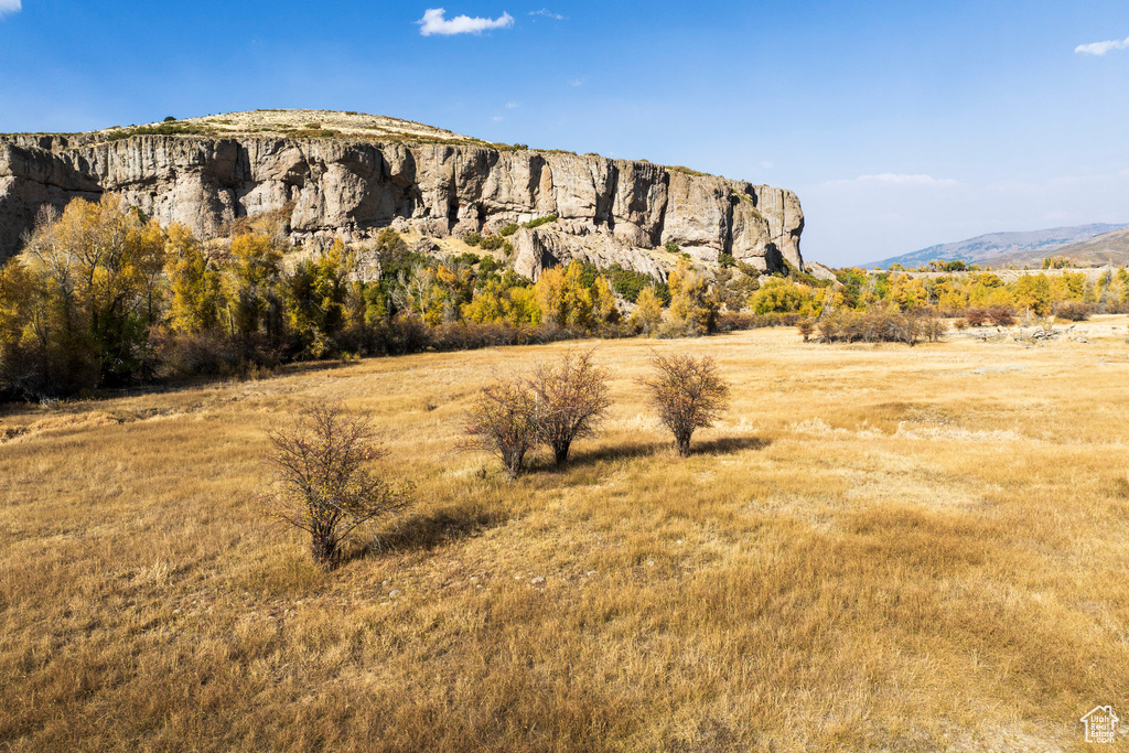 View of mountain feature