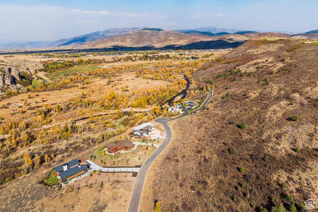 Drone / aerial view featuring a mountain view