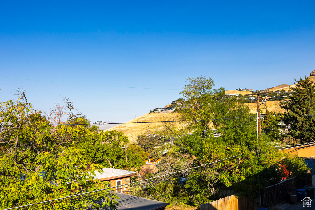 View of mountain feature