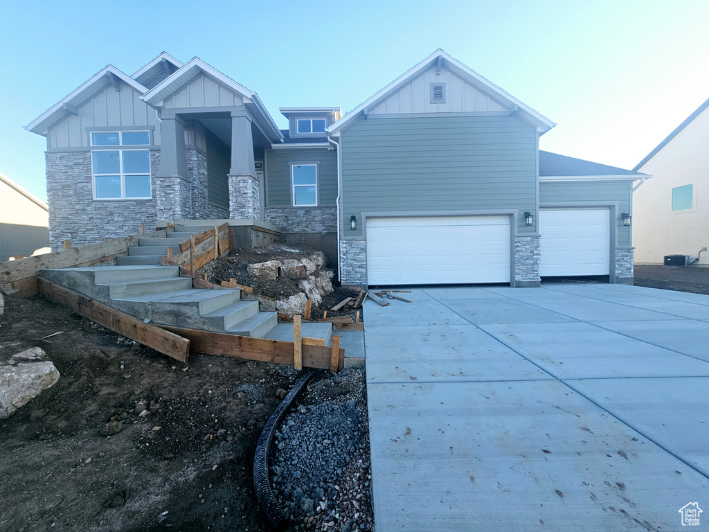 Craftsman-style house with a garage