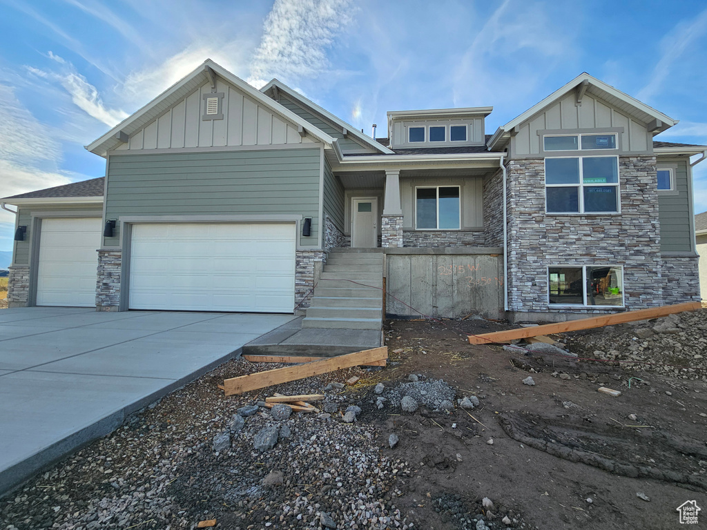 View of front of house featuring a garage