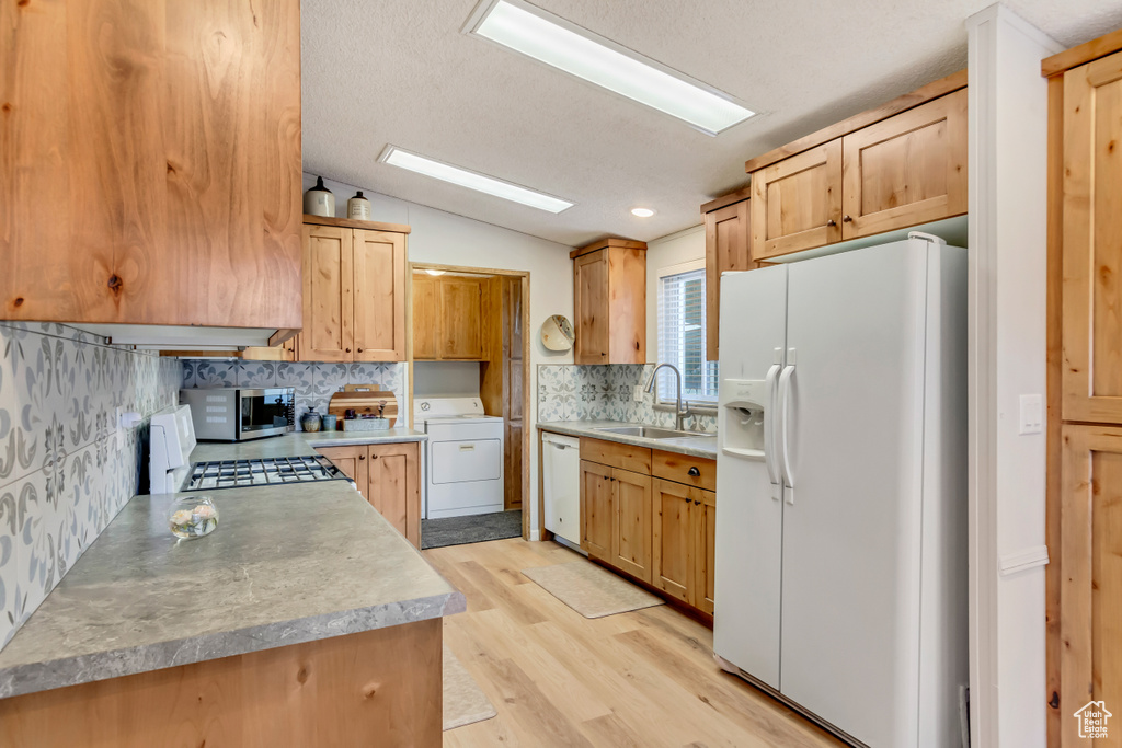 570 W 2400 S Perry UT 84302 400,000