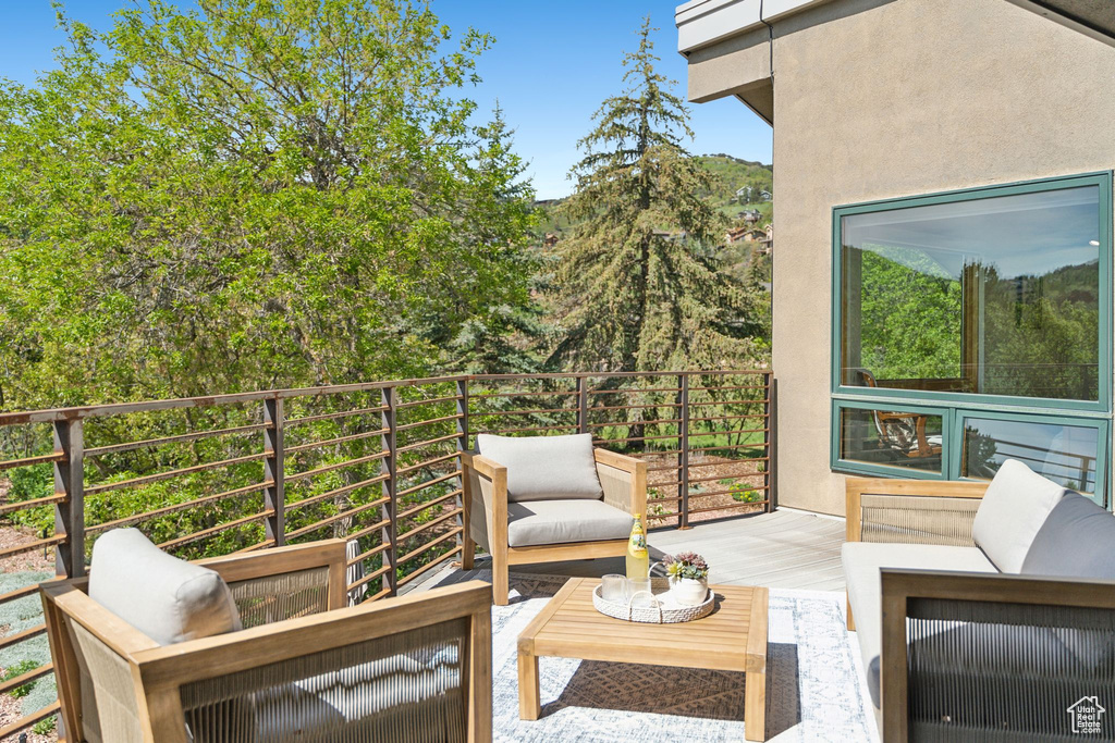 Deck with outdoor lounge area