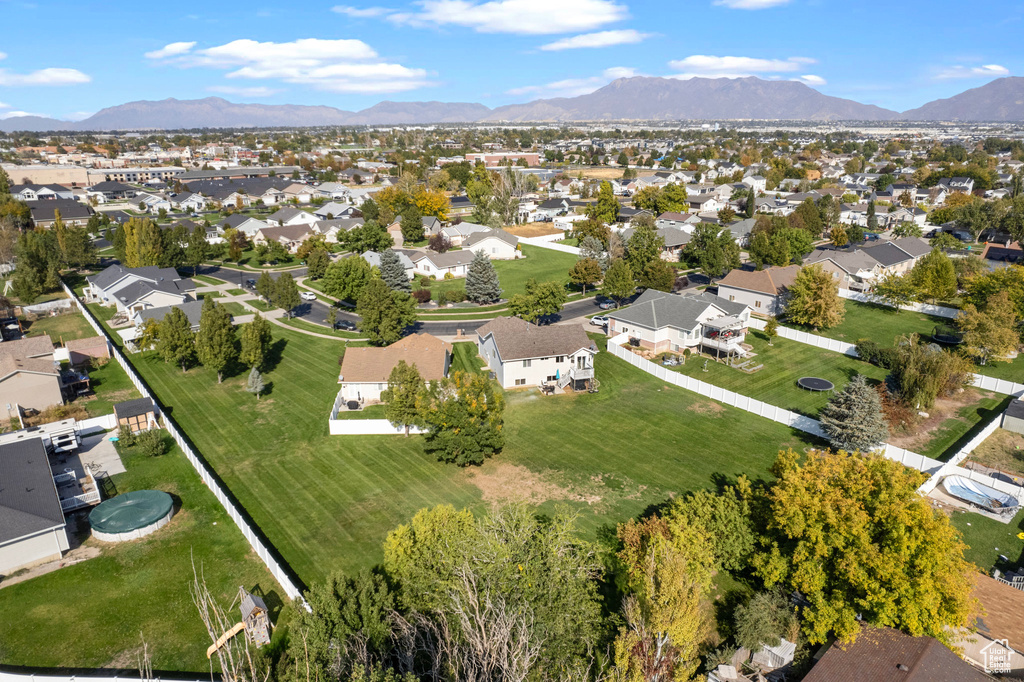 Bird's eye view with a mountain view