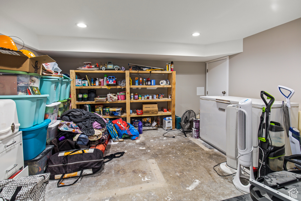 Clothes washing area with washer and dryer