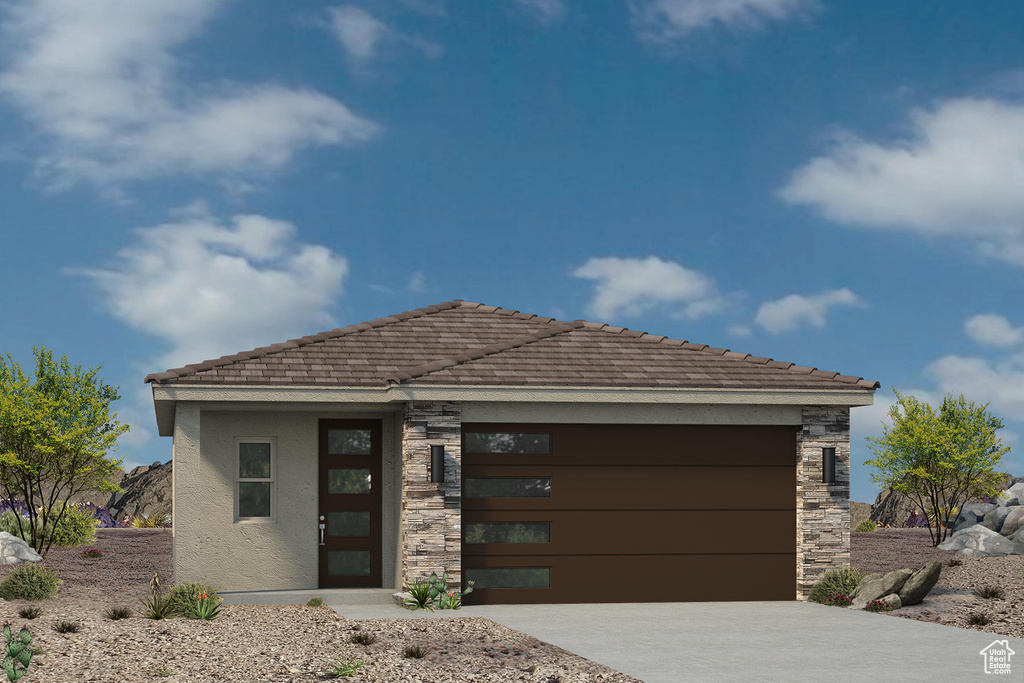 View of front of house featuring a garage