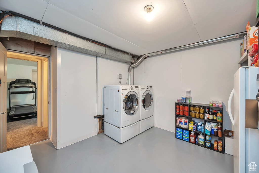 Clothes washing area with separate washer and dryer