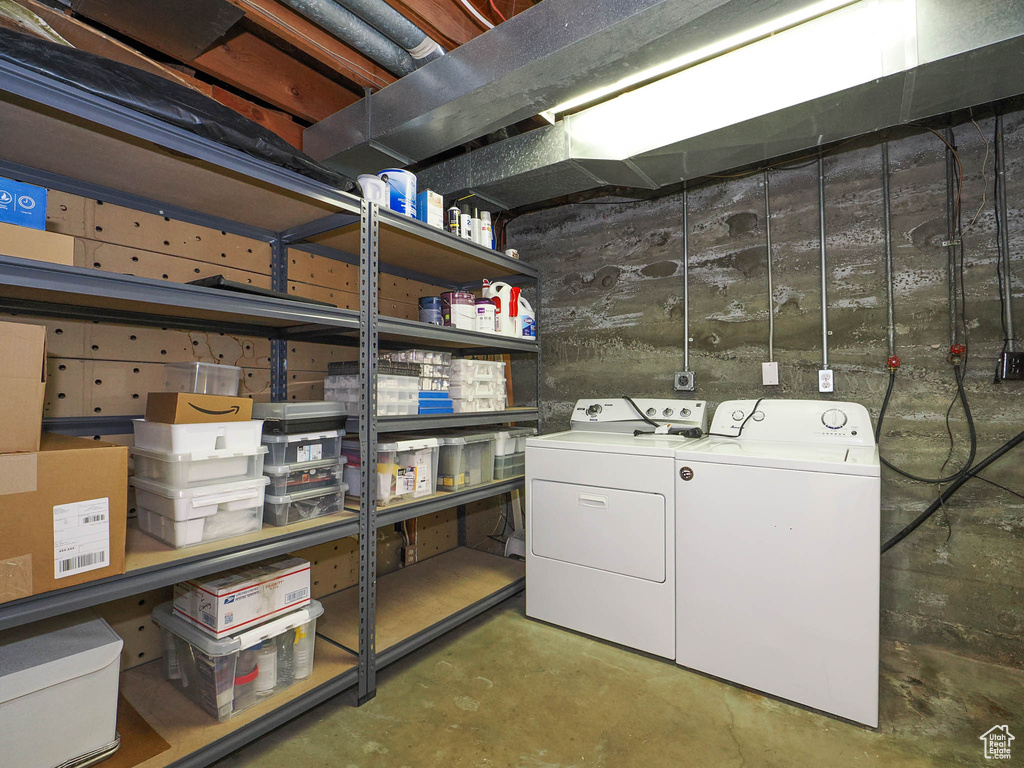 Basement featuring washer and dryer