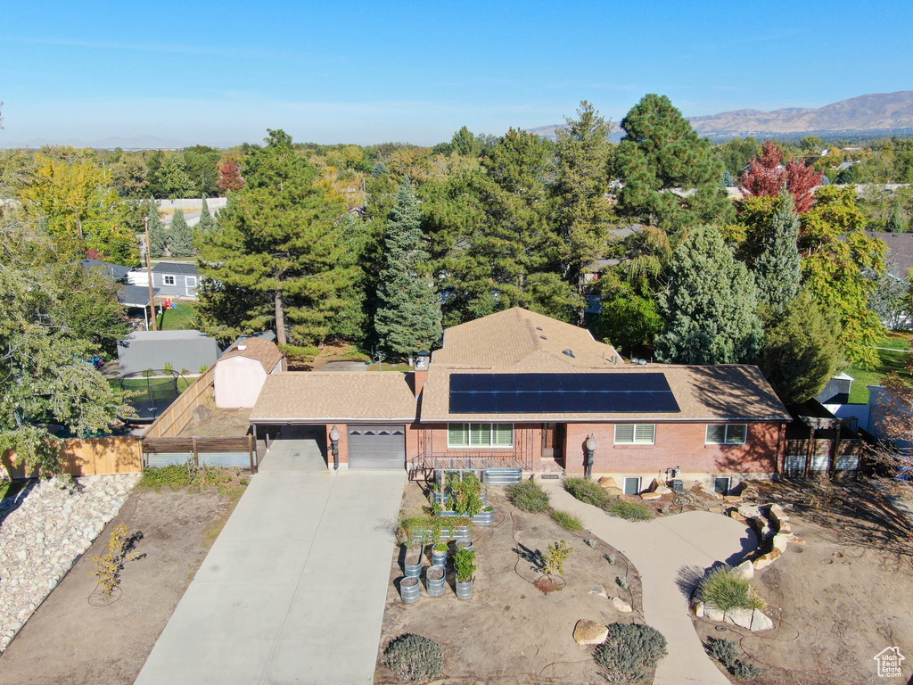 Bird\'s eye view featuring a mountain view