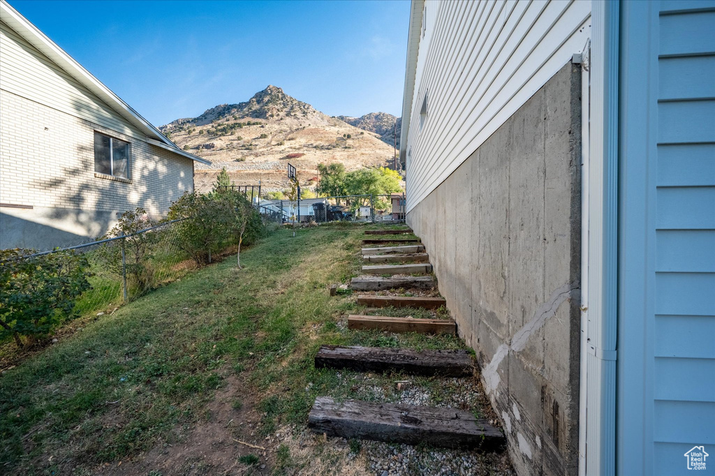 View of yard featuring a mountain view