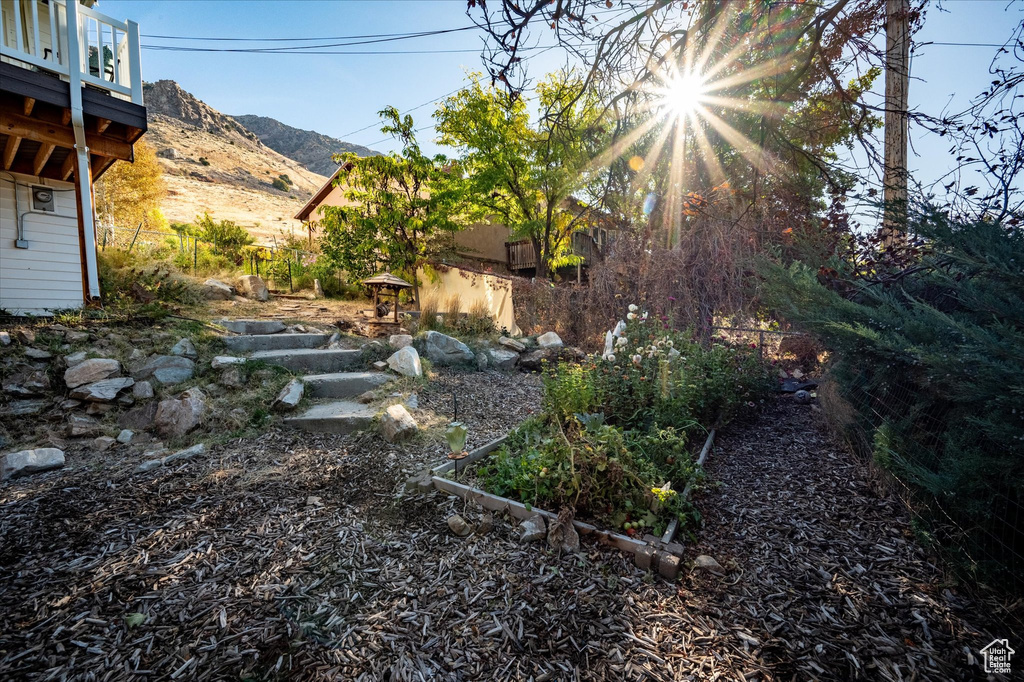 View of yard featuring a mountain view