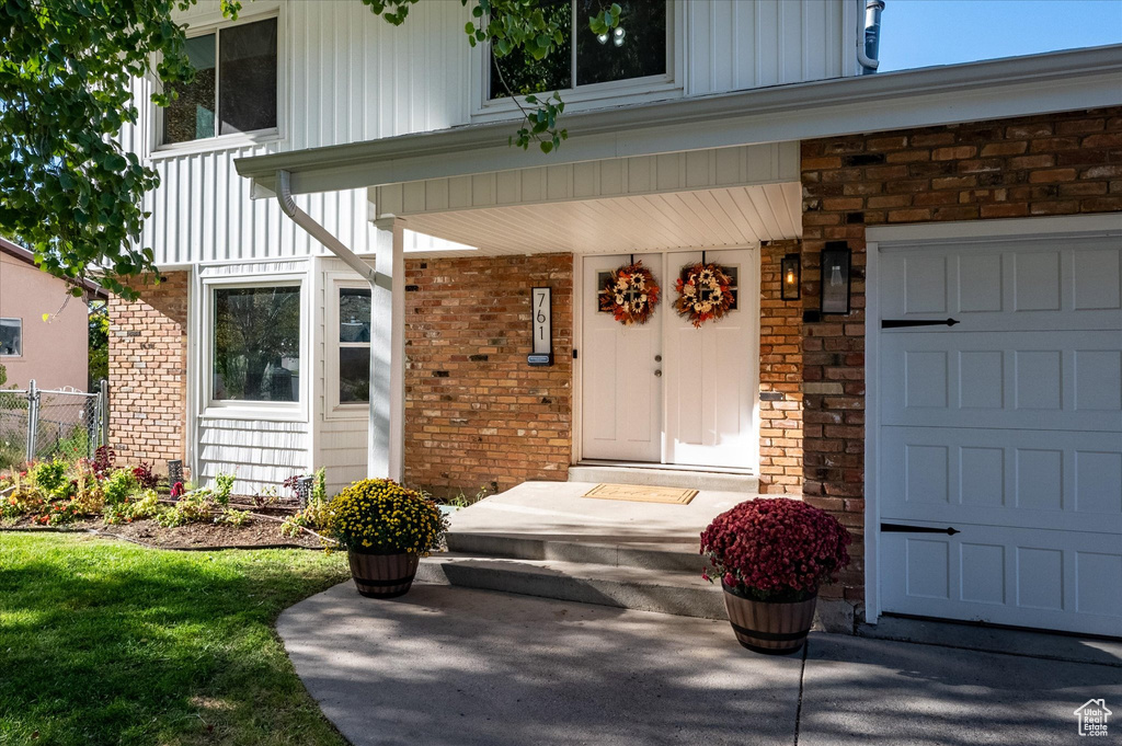 View of property entrance