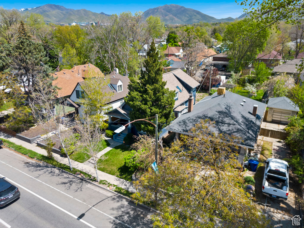 Bird's eye view featuring a mountain view