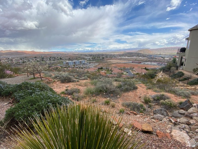 68 N LIONS HEAD CIR Washington, UT 84780
