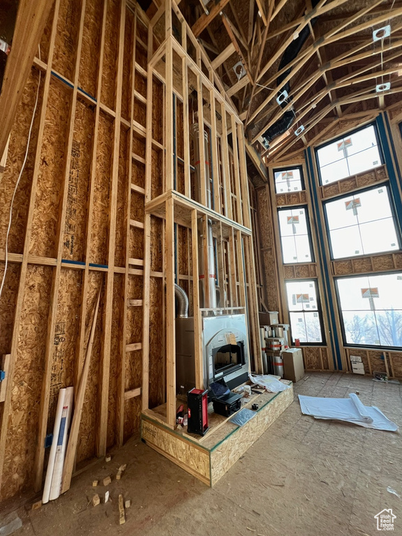 Miscellaneous room featuring high vaulted ceiling