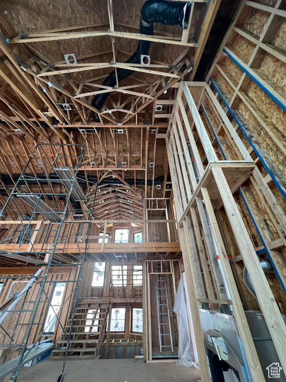 Miscellaneous room with vaulted ceiling