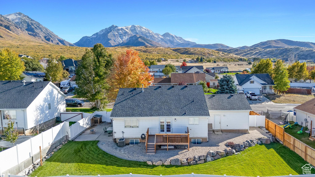 Bird's eye view featuring a mountain view