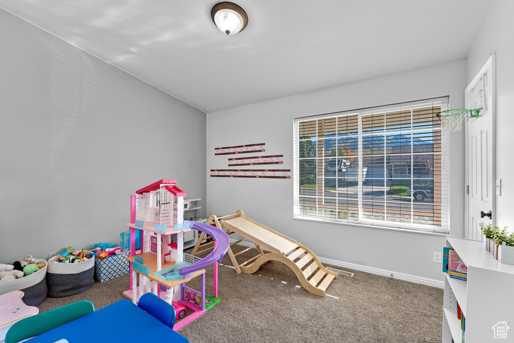 Playroom with carpet