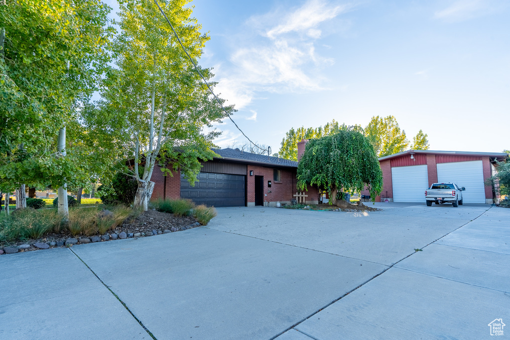 View of front of house featuring a garage
